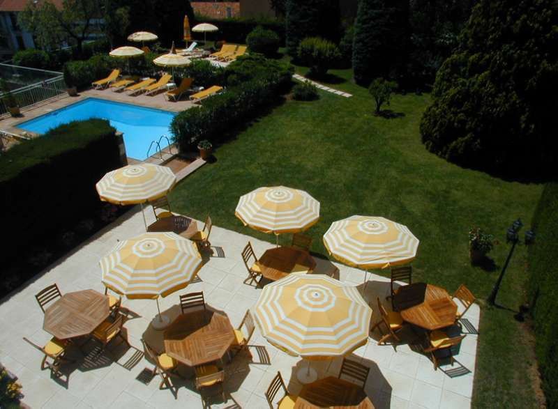 Hotel Beausejour Кан Екстериор снимка